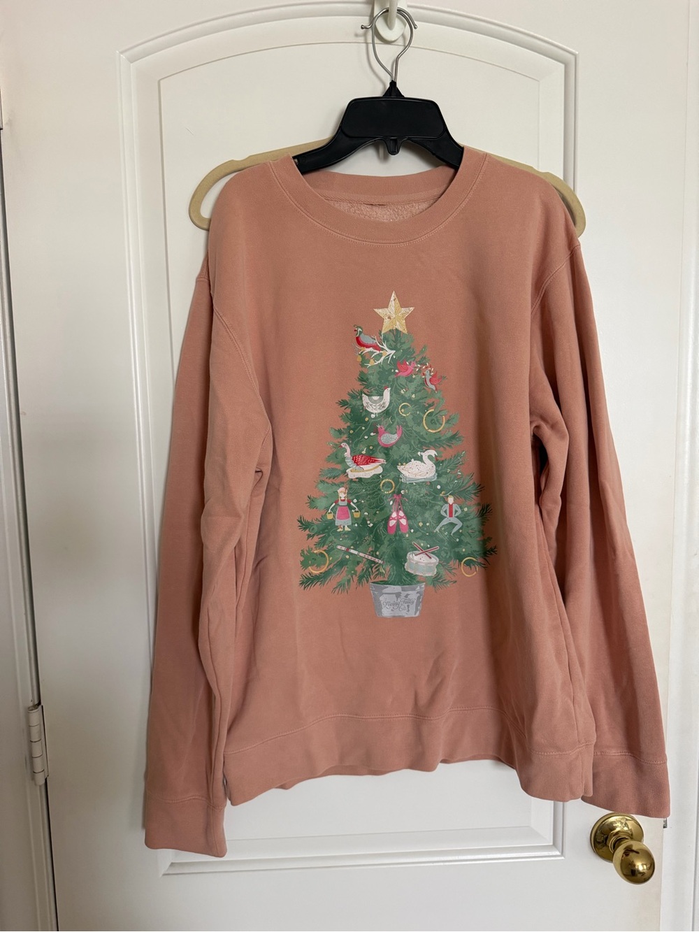 GUC living fully mallory ervin sweatshirt medium pink Christmas tree